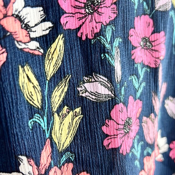 WONDER NATION | 💐 Floral Print Fringe Hem Cardigan Style Shrug - Picture 5 of 5